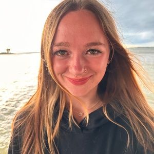 Meet your Posher, Kenzie